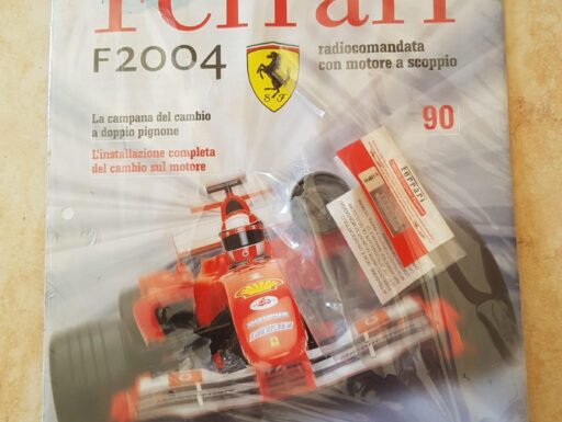 fascicoli ferrari f 2004