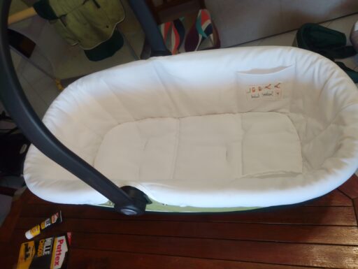 Passeggino, culla, ovetto e box