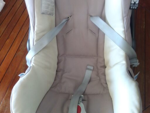 Passeggino, culla, ovetto e box