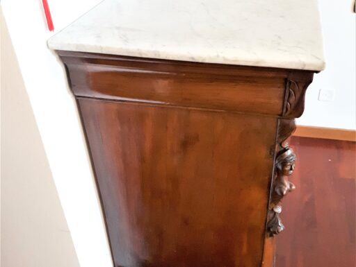 Cassettiera fine '800 con piano in marmo