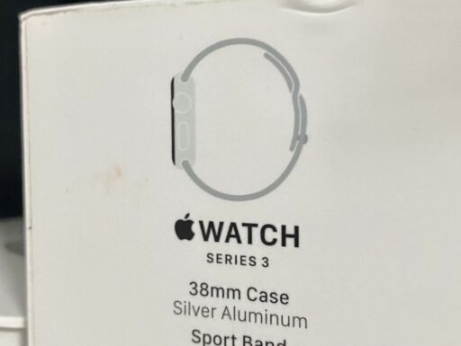 Apple Watch serie 3 non funzionante e accessori