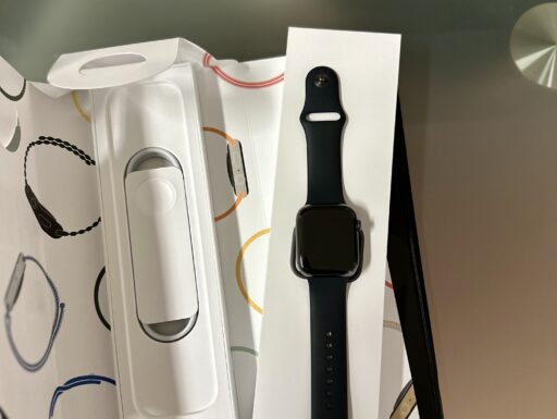 Apple Watch Series 7 (GPS + Cellular) Acciaio