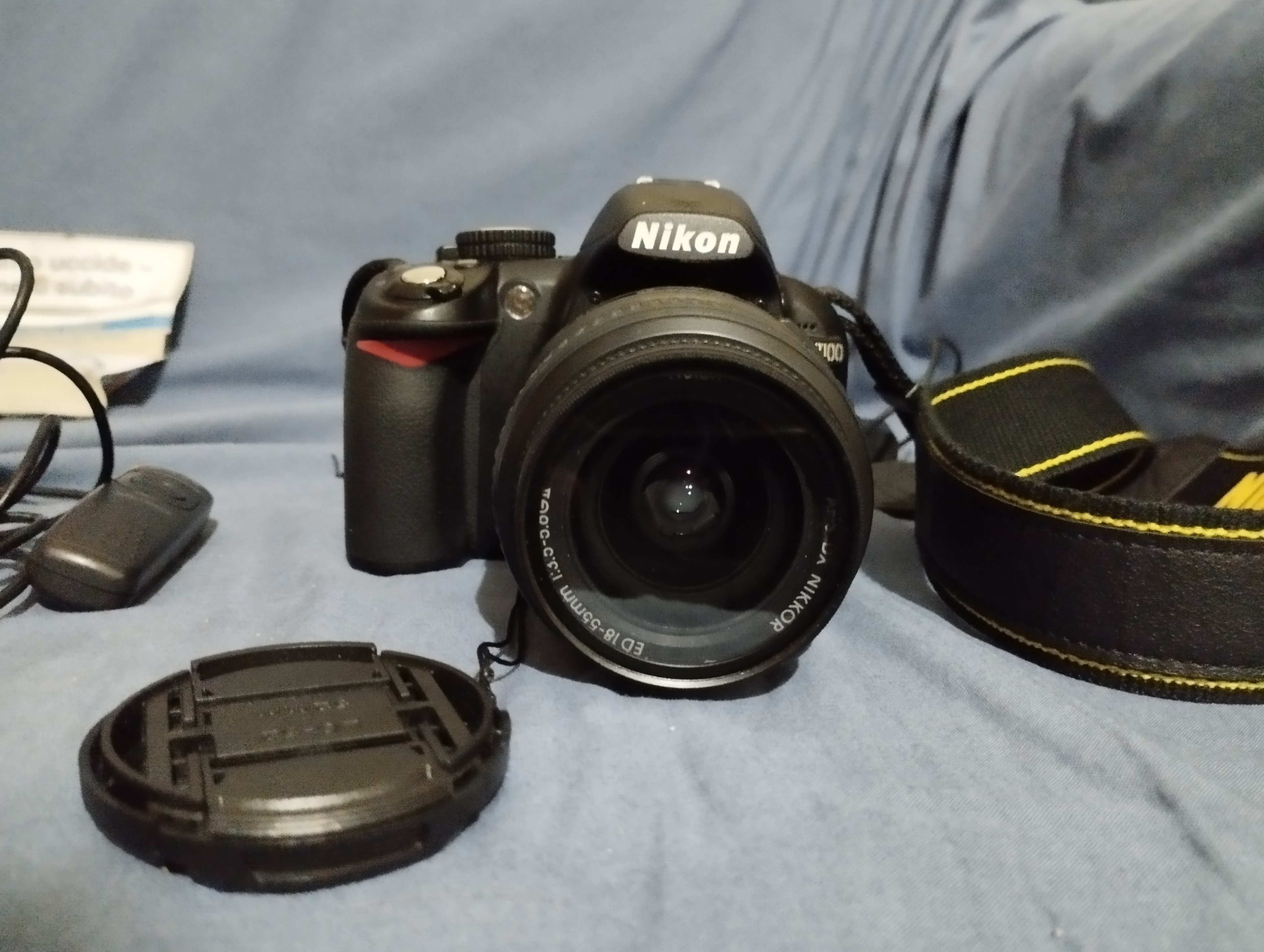 Nikon D3100 con obbiettivo nikon af 18 55 mm usata
