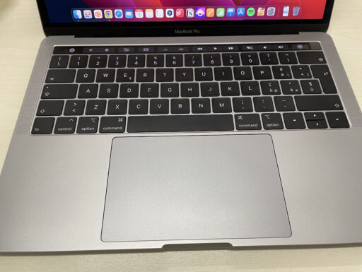 MacBook Pro 13" Display Retina