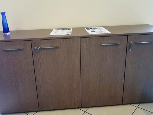 Arredo per sala riunione direzionale nuovo imballato