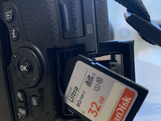 Nikon D5600 + accessori NUOVA
