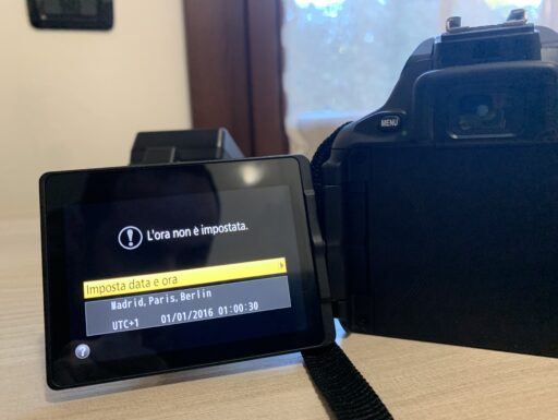 Nikon D5600 + accessori NUOVA