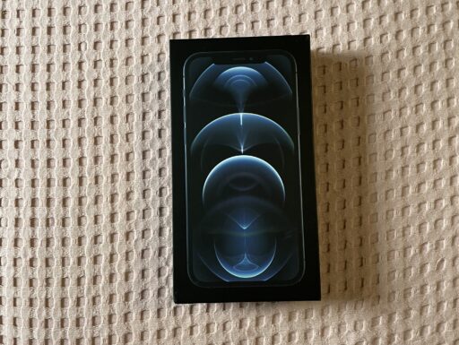 Iphone 12 pro blu pacifico