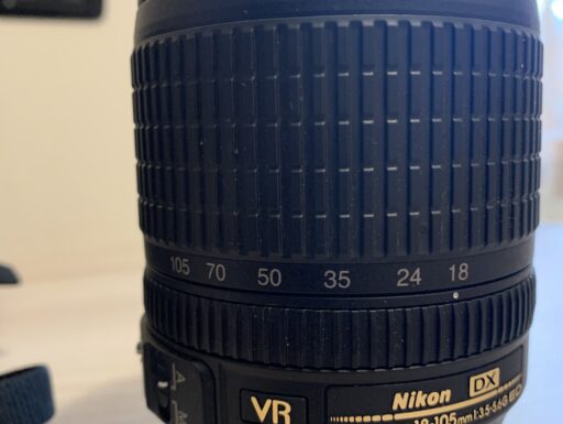 Nikon D5600 + accessori NUOVA