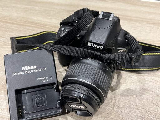Macchina fotografica Nikon in ottime condizioni
