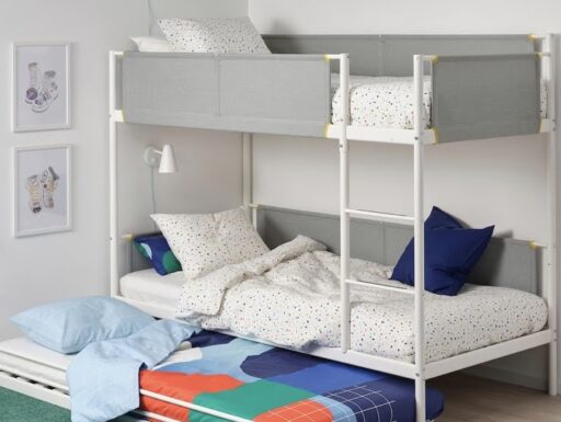 Letto a castello Ikea VITVAL a 3 letti (con solo un materasso)