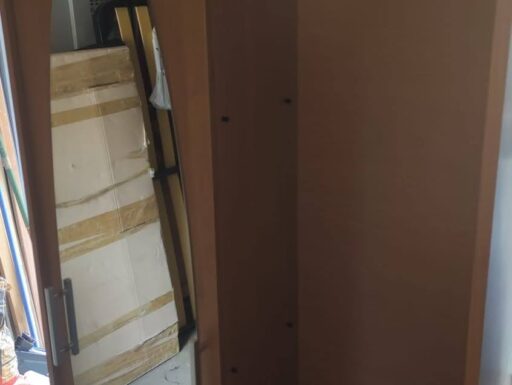 Mobile ingresso in legno