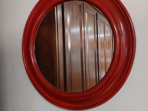 Specchio rotondo laccato rosso