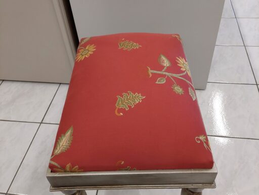 Sedia e sgabelli rivisitati