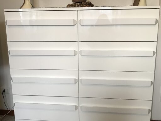 Settimini laccati bianchi