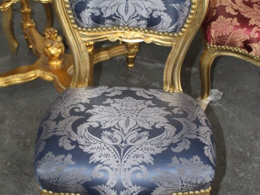 Poltroncina in stile Barocco moderno