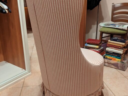 Poltroncina girevole da camera