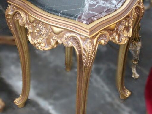 Tavolino quadrato in stile barocco moderno