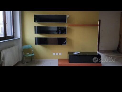 Arredamento completo in condizioni ottimali