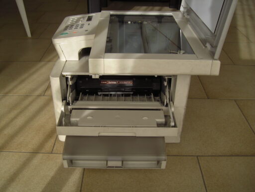 Fotocopiatrice canon pc-d320 da riparare + 2 toner