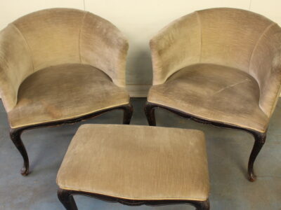 Set poltroncina vintage con poggiapiedi