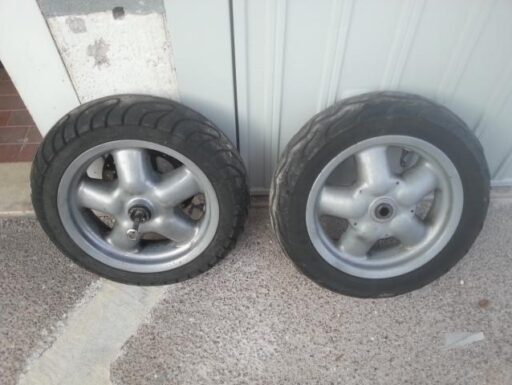 Carburatore e Forcella Yamaha