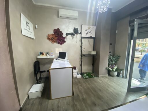 Arredamento negozio abbigliamento