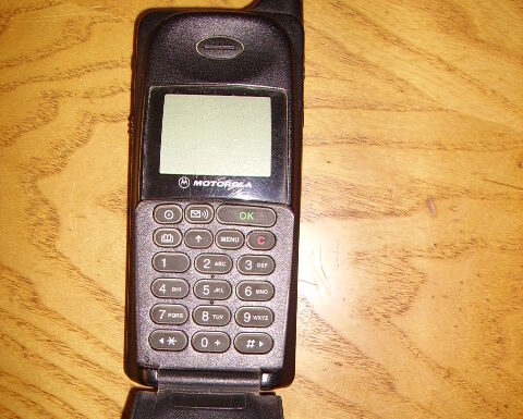 Cellulare Motorola international 8700