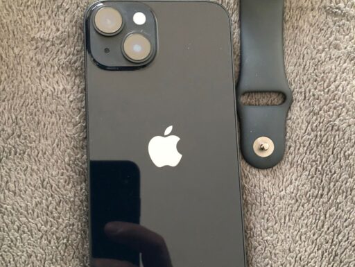 iPhone 14 256gb + Apple Watch serie 8