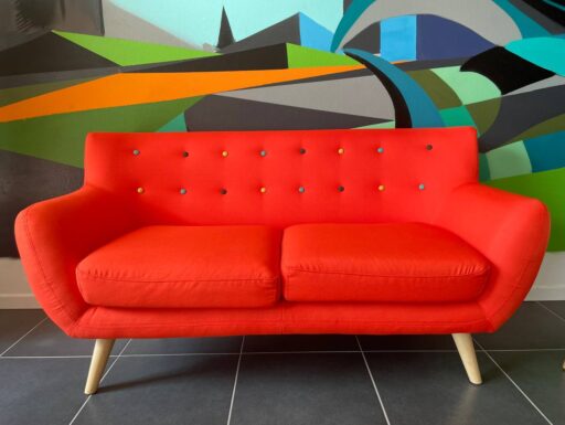 Arredamento ufficio – Scrivanie, sedie, armadi, cassettiere