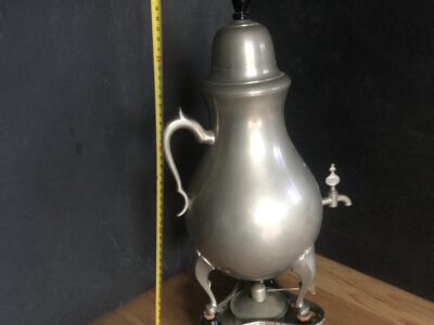 Samovar in peltro