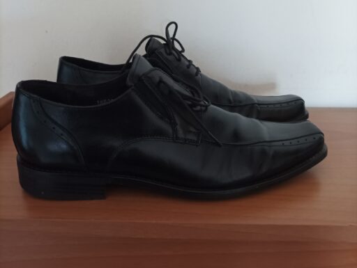 Scarpe nuove Andrea Bruni