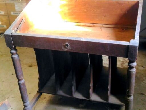 Mobili dei primi ‘900 uso ufficio – studio – casa