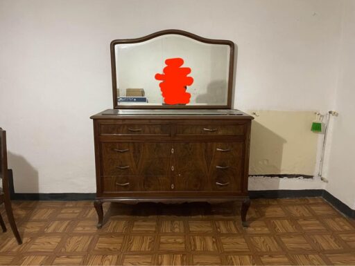 Comò antico con lastra in marmo portoro