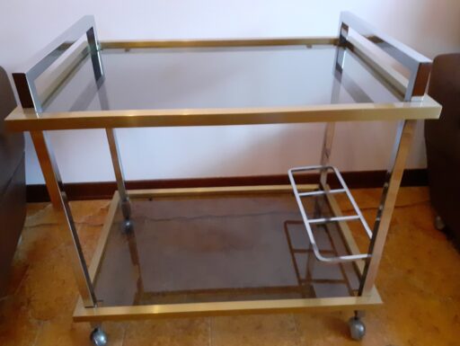 Carrello salotto con ruotine mobili