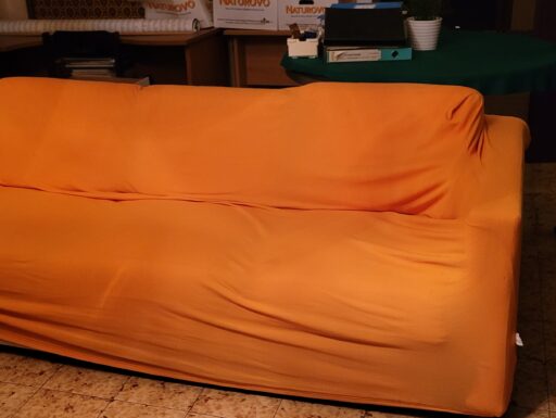 Divano Ikea 3 posti + copridivano arancione