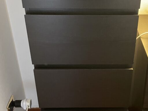 Cassettiera Malm Ikea verticale con specchio porta oggetti