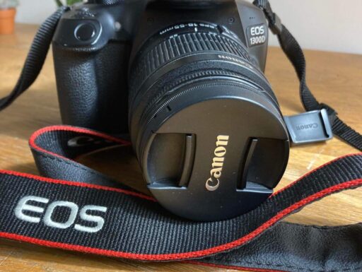 Canon 1300D + obiettivo 18-55mm F 3.5-5.6III