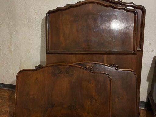 Letto matrimoniale in legno massello