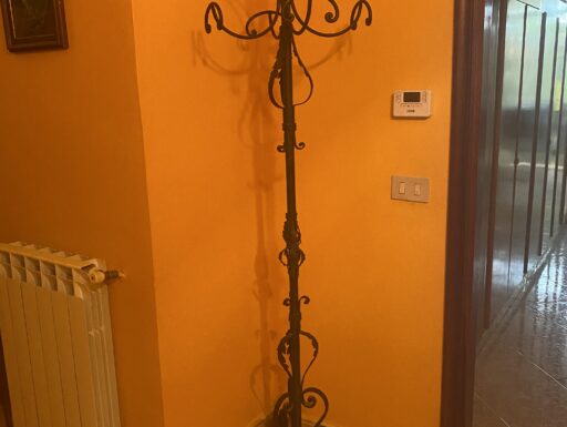 Appendiabiti primi Novecento in ferro battuto