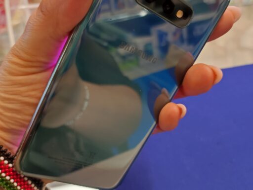Samsung S10e