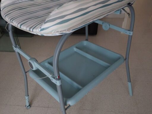 Bagnetto con fasciatoio