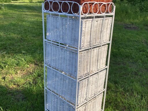 Cassettiera in ferro con 5 cassetti in rattan