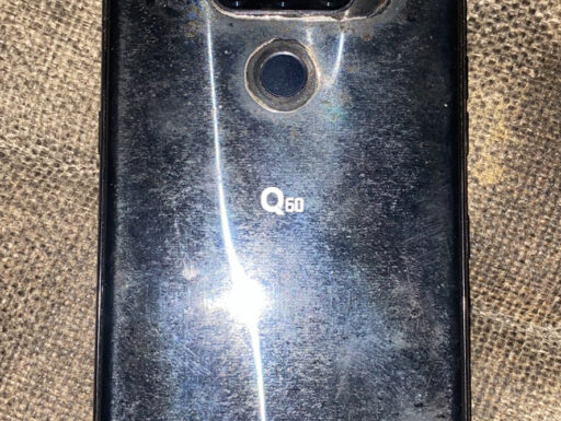 Smartphone LG Q60