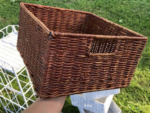 Cassettiera in ferro con 5 cassetti in rattan