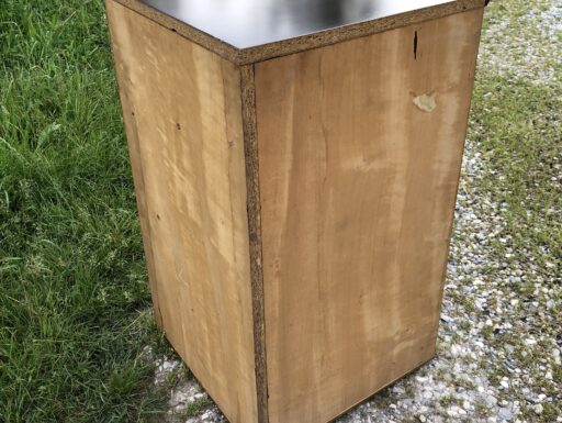 Mobiletto d’angolo