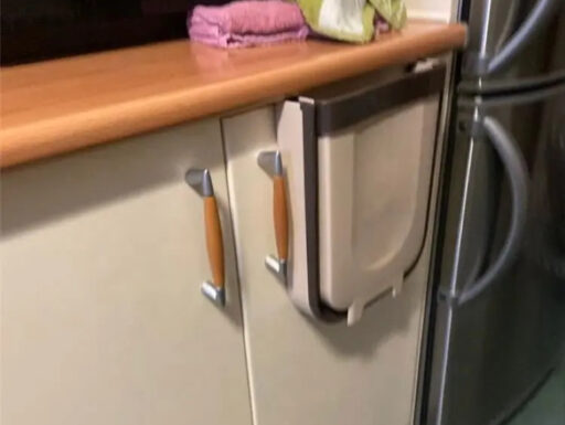 Pattumiera per anta mobile