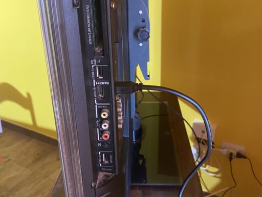 Tv full HD 47 pollici marca Toshiba