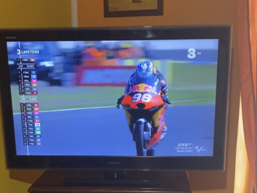 Tv full HD 47 pollici marca Toshiba