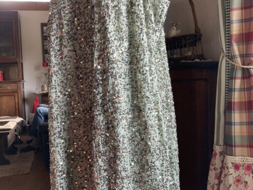 Vestito di OLTRE taglia XL tutto in palliet